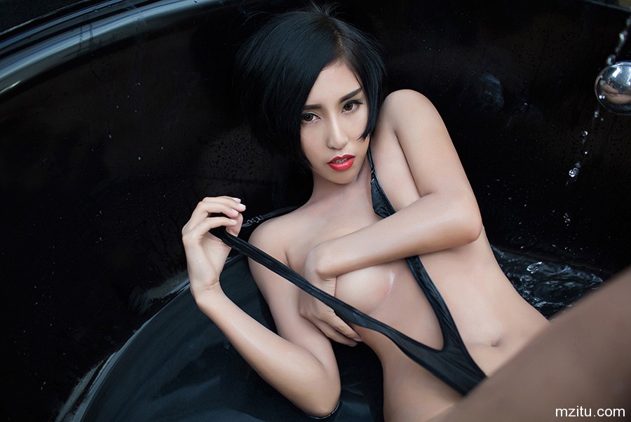 性感美女娜依灵儿美腿胸器各种诱惑