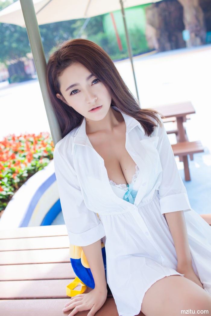 气质爆表豪乳爆扣,清纯美女夏茉好俊俏