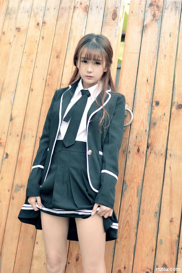 初恋般的甜美 气质萝莉教主小九Vin