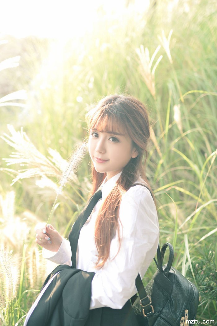 初恋般的甜美 气质萝莉教主小九Vin