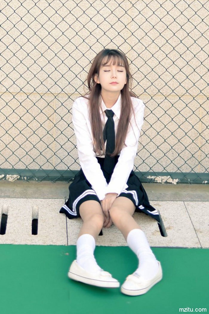 初恋般的甜美 气质萝莉教主小九Vin