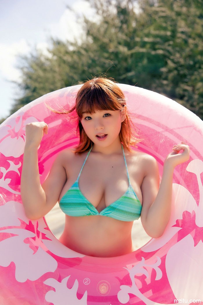 萝莉之上,熟女未满 日本宅男女神筱崎爱胸器逼人