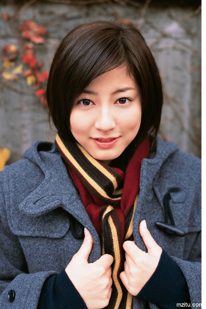 日本校花美女杉本有美制服写真美丽冻人