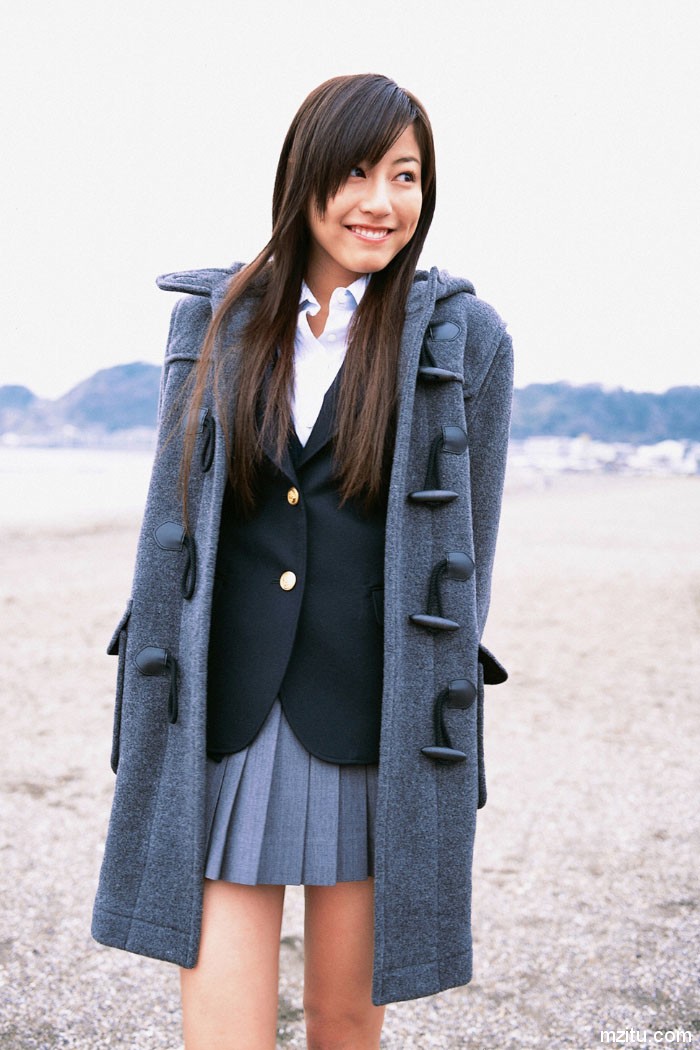 日本校花美女杉本有美制服写真美丽冻人