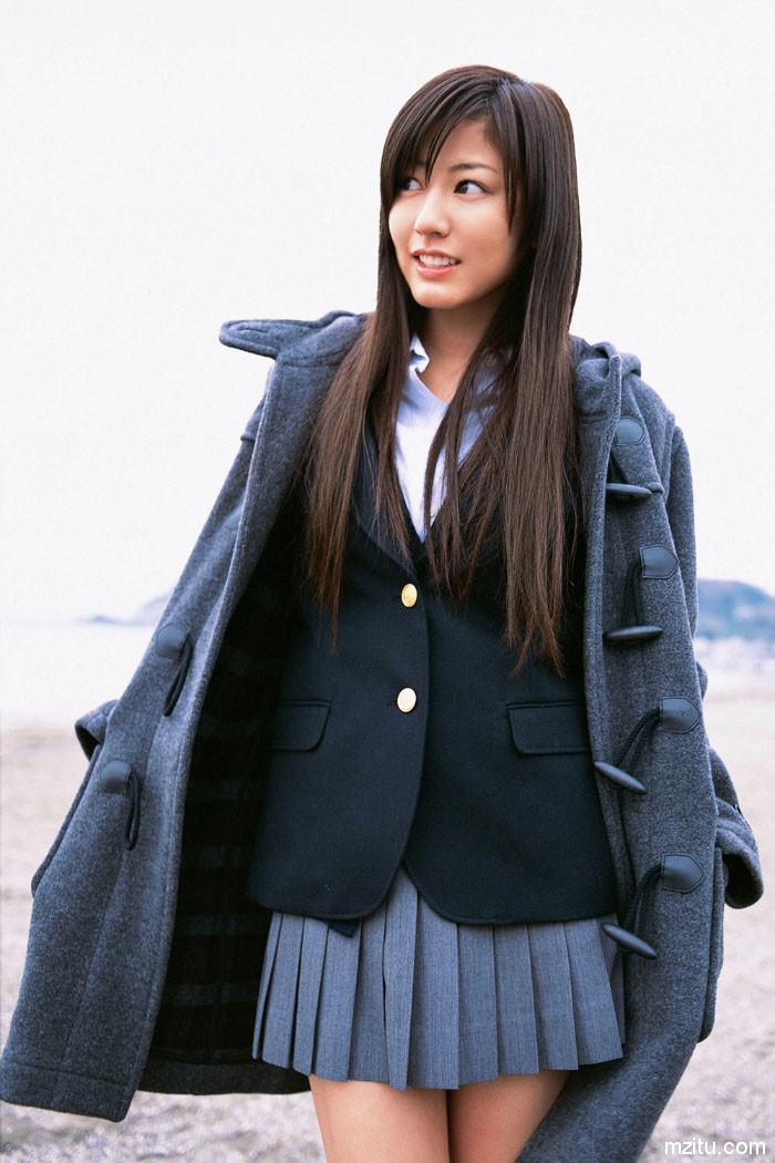 日本校花美女杉本有美制服写真美丽冻人