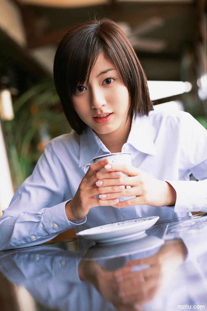 日本校花美女杉本有美制服写真美丽冻人