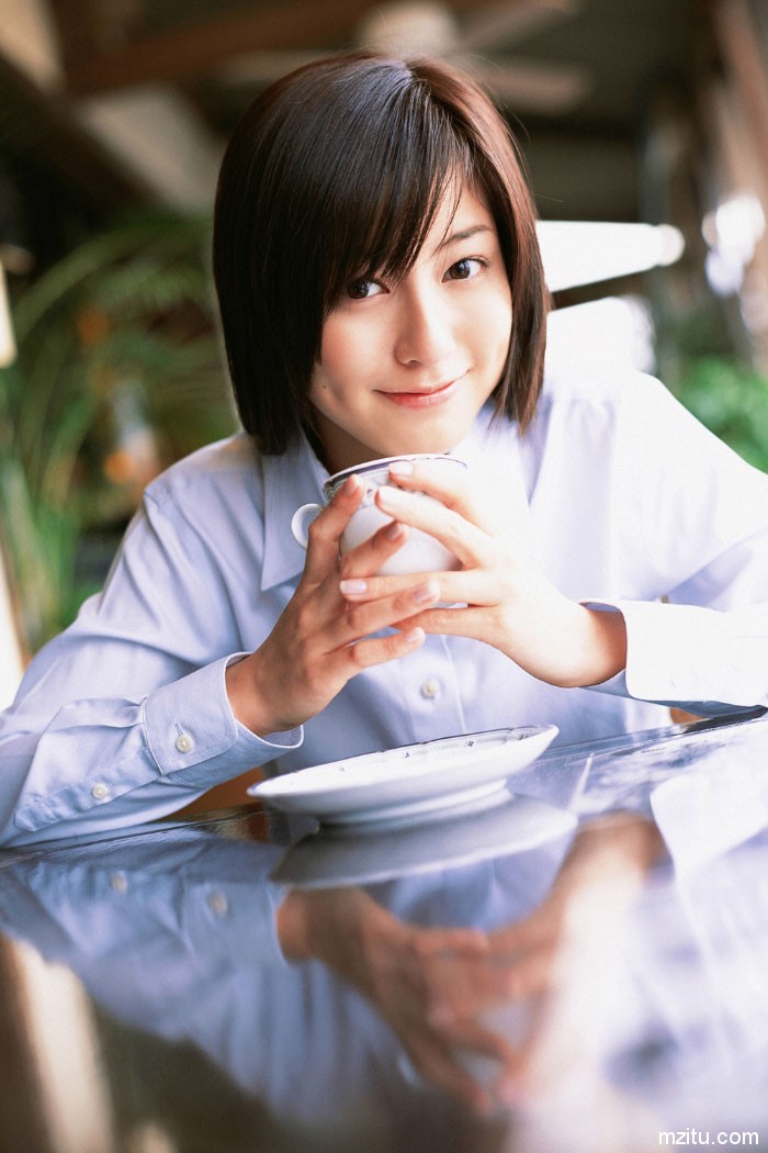 日本校花美女杉本有美制服写真美丽冻人