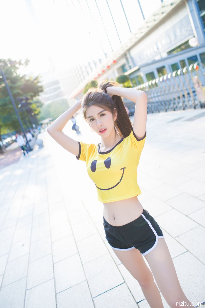 甜美而性感!清纯网红李七喜内衣私房翘臀挑逗宅男