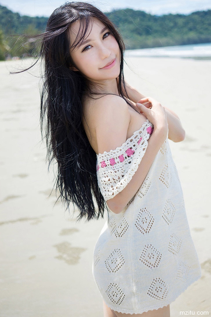 绮里嘉露乳风情湿身诱惑