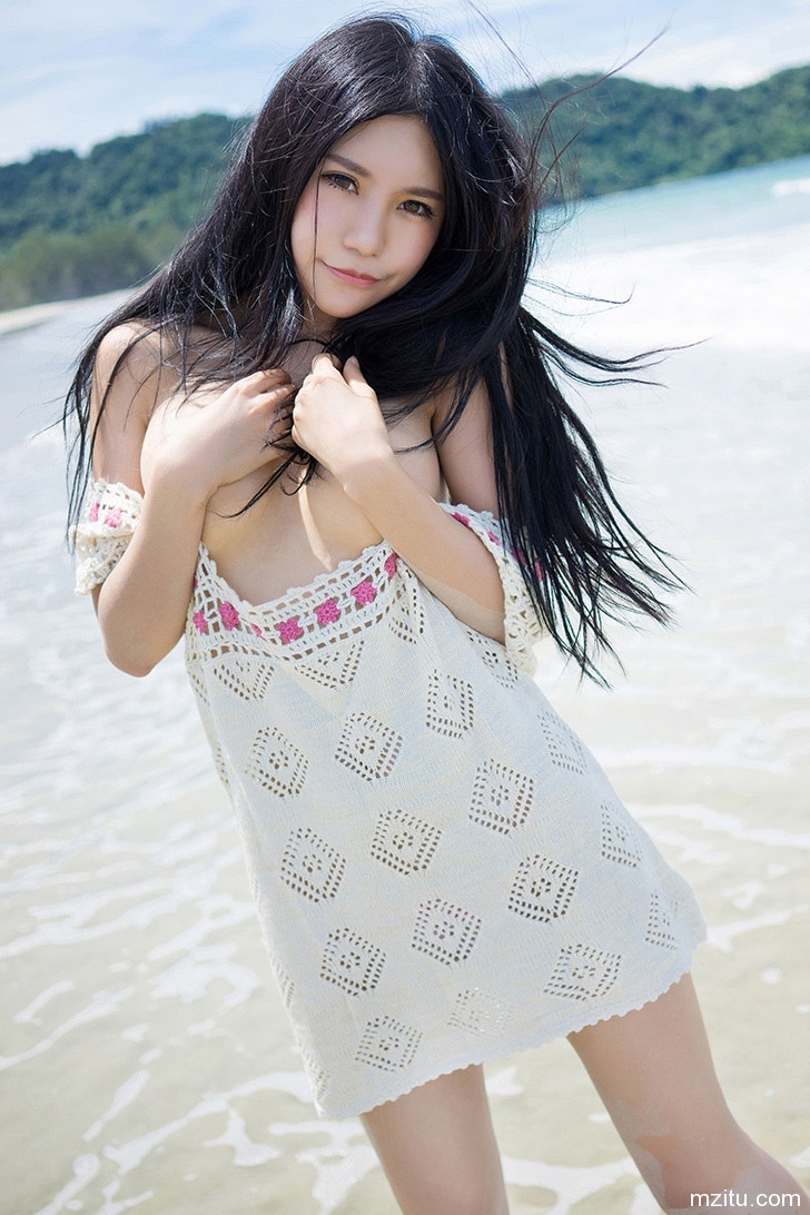 绮里嘉露乳风情湿身诱惑