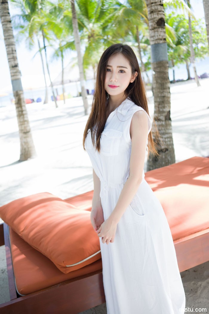 清新妹子SISY思内衣写真 深沟长腿美如天仙