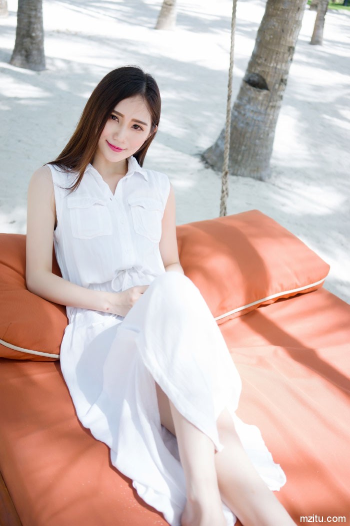 清新妹子SISY思内衣写真 深沟长腿美如天仙