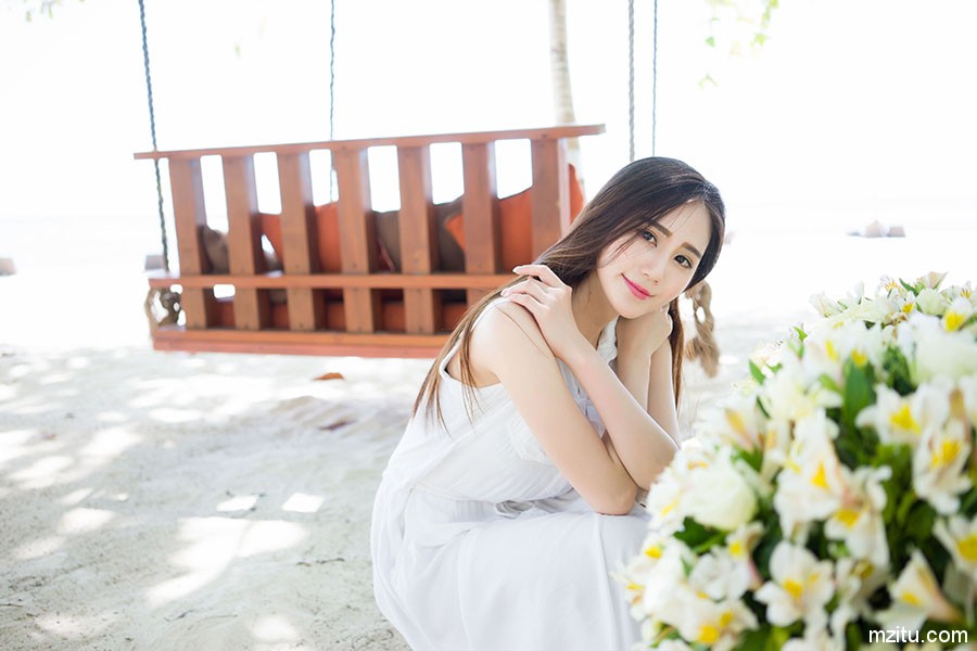 清新妹子SISY思内衣写真 深沟长腿美如天仙