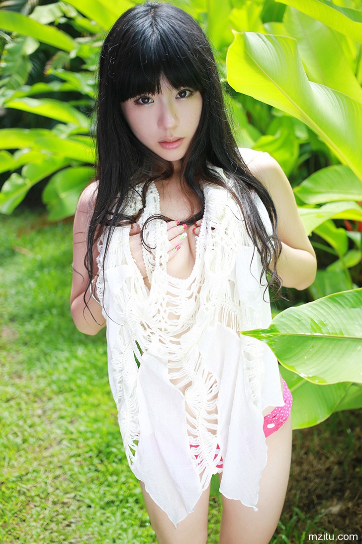 许诺真空上演火辣诱惑