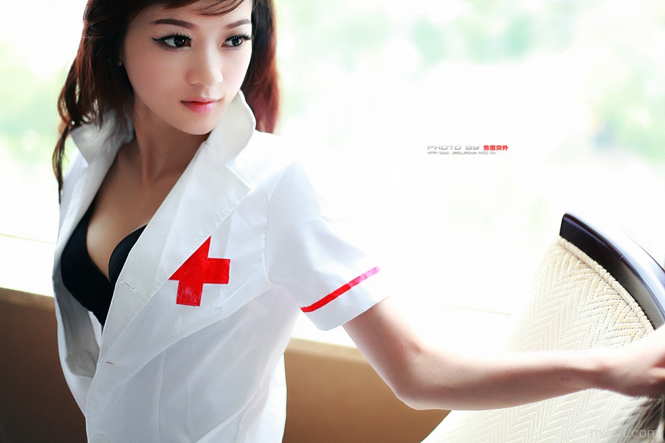 若儿的私房制服诱惑