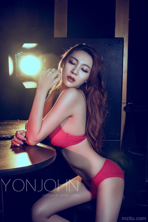 卉子(2013成都车展雪佛兰大模)