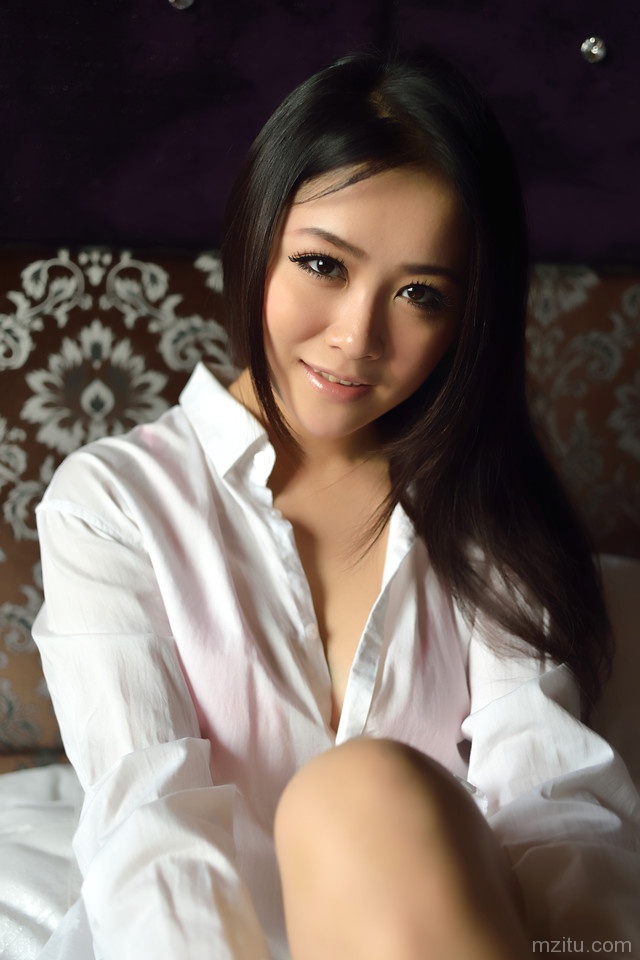 美女安妮大曝私房秀