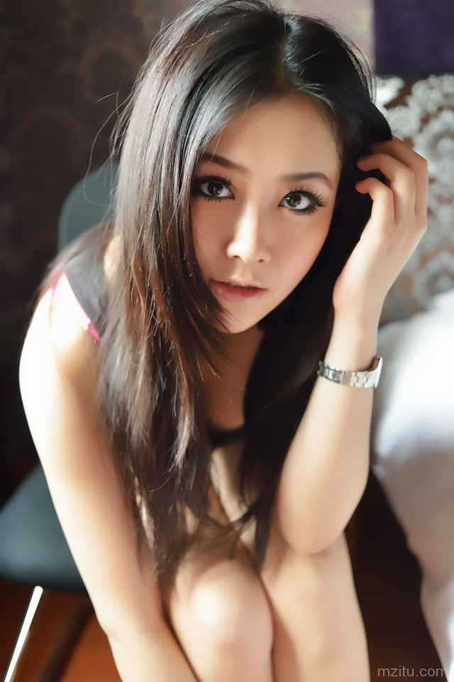 美女安妮大曝私房秀