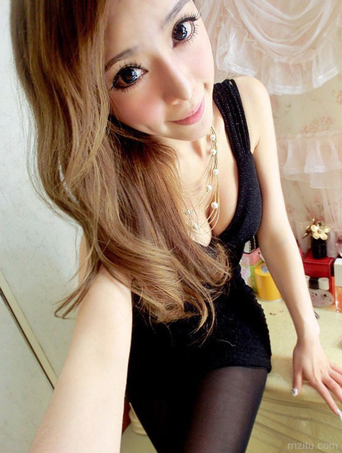 90美女小敏酥胸大胆闺房秀妖娆身材