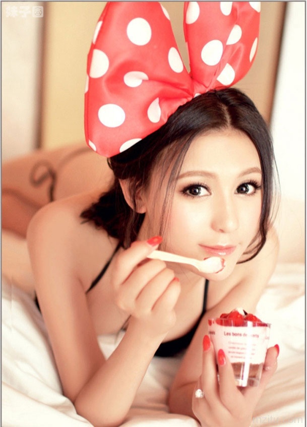 人鱼公主任丽萌性感写真