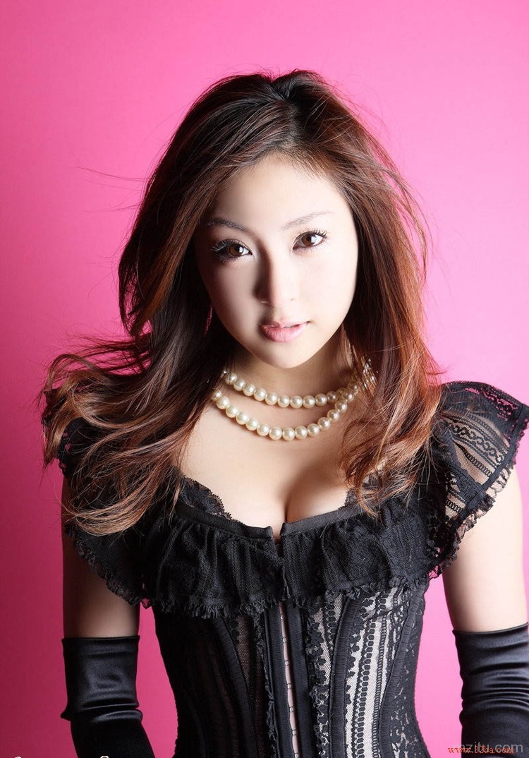 广美小女生胸器写真