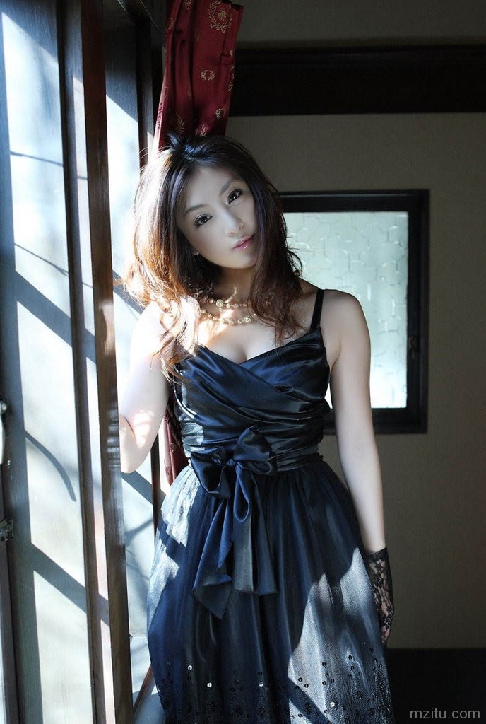 广美小女生胸器写真