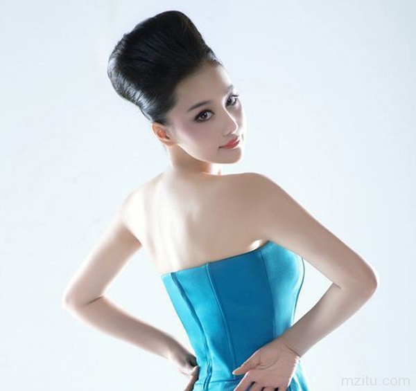 张馨予奇异梦幻写真