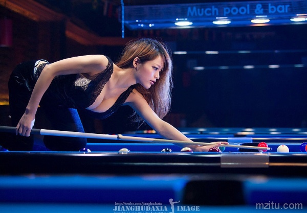 绝美九球宝贝制服诱惑