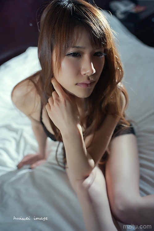 迷离眼神勾住你