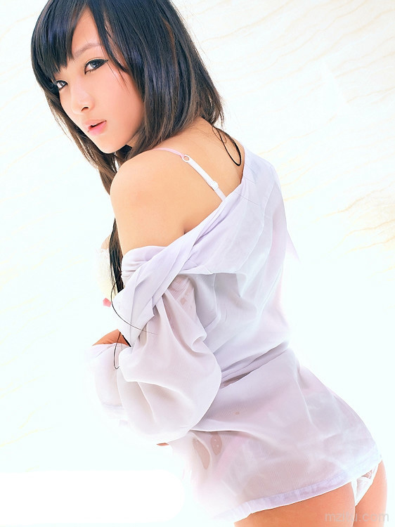 坏女孩浴室湿身写真