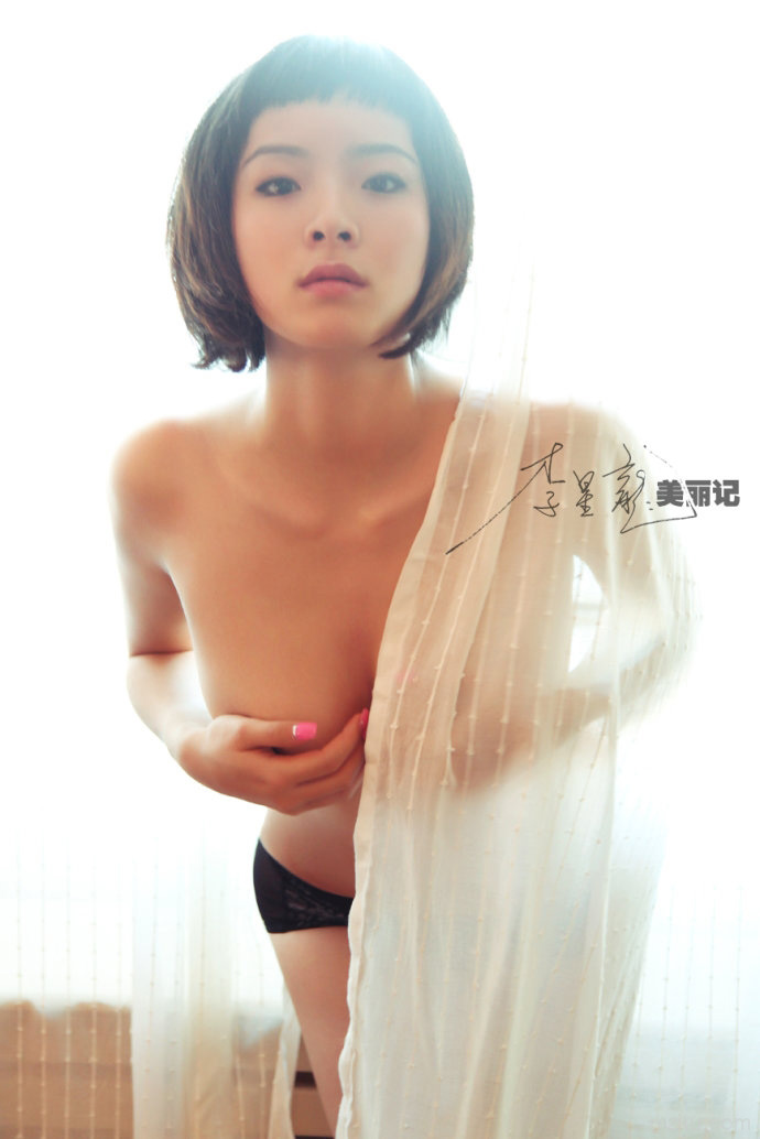 水瓶座舞院女生私房写真