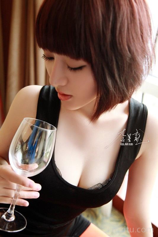 双子座新疆电眼女孩