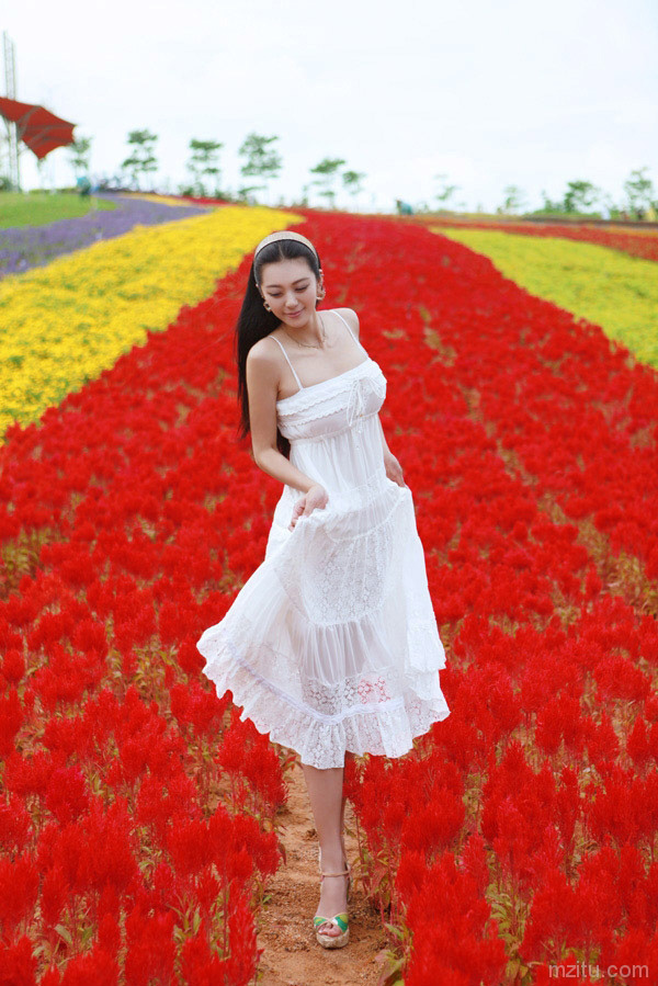 八头身完美身材，艾尚真写真合辑