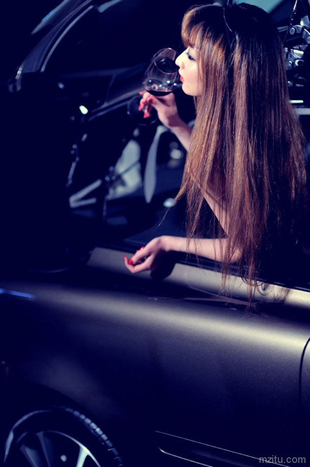 周蕊emily性感小野猫