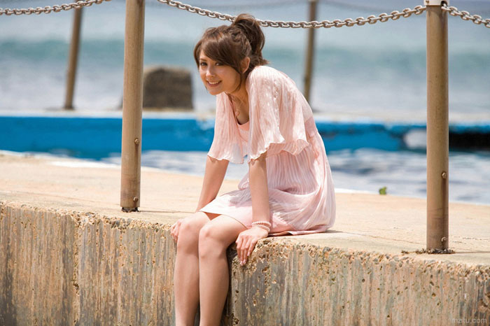 莉亚迪桑 Leah Dizon惹火写真