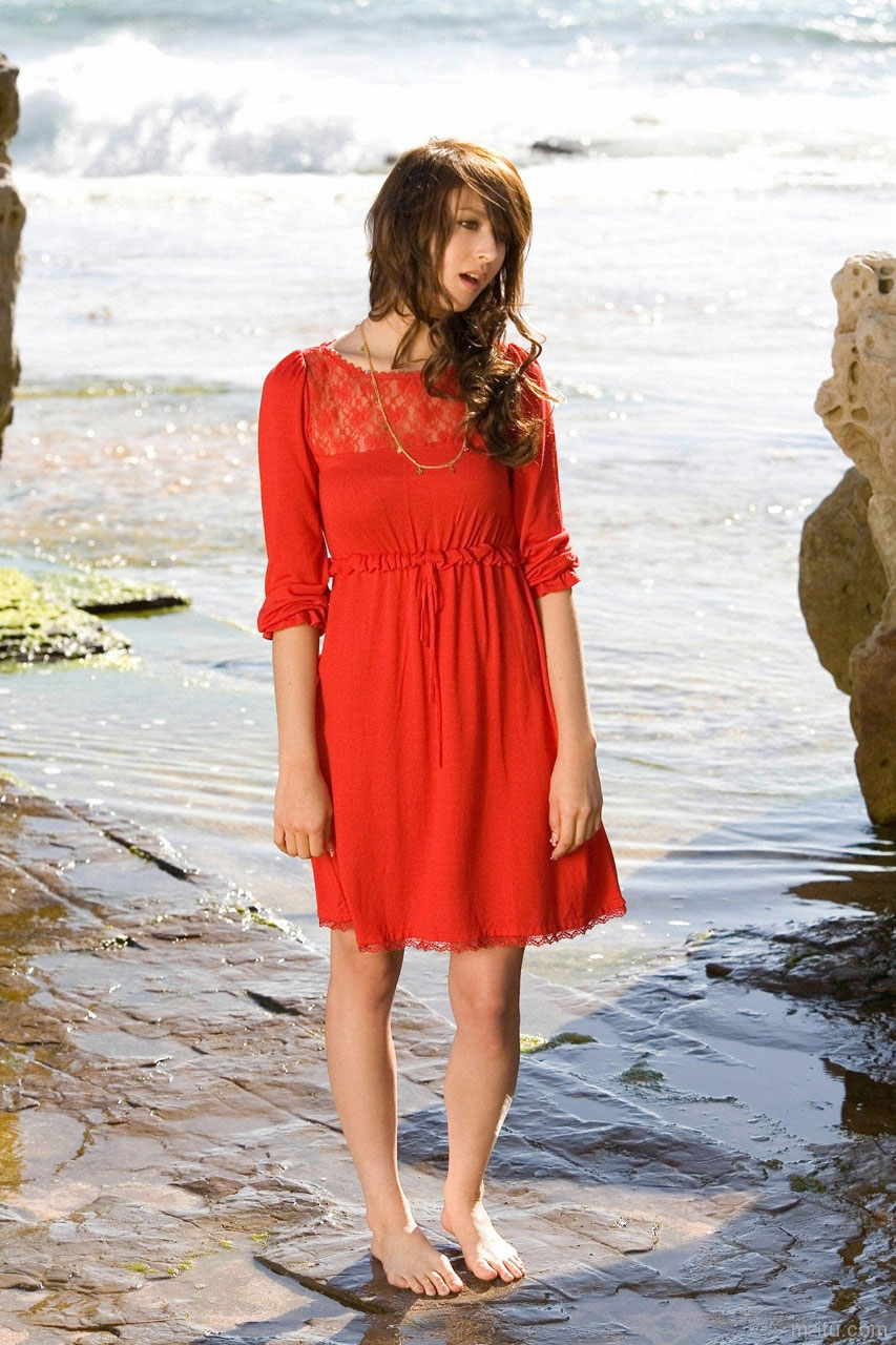 莉亚迪桑 Leah Dizon惹火写真