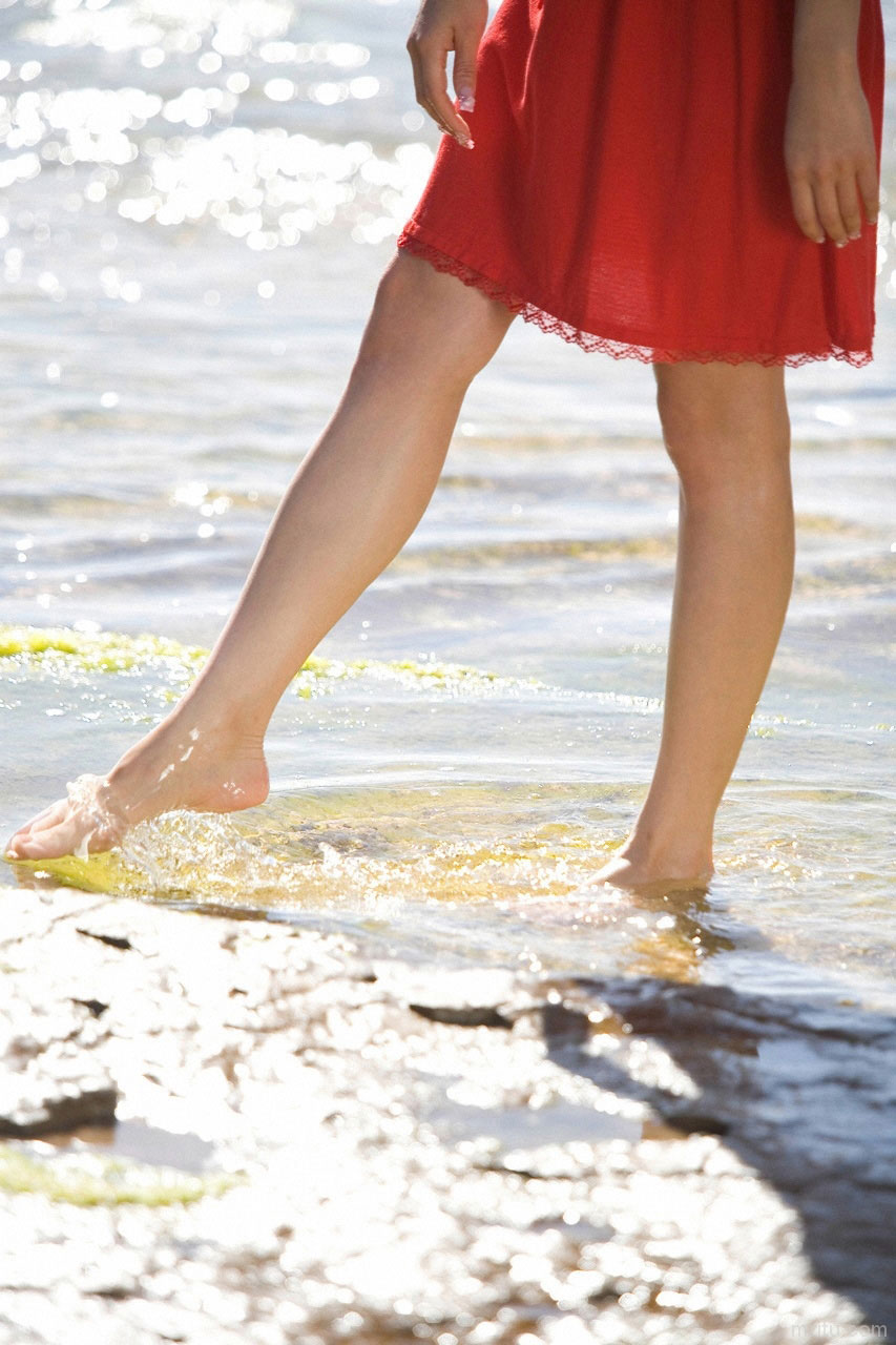 莉亚迪桑 Leah Dizon惹火写真