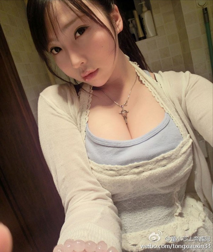 哈尼族童颜巨乳童小芯照片合集