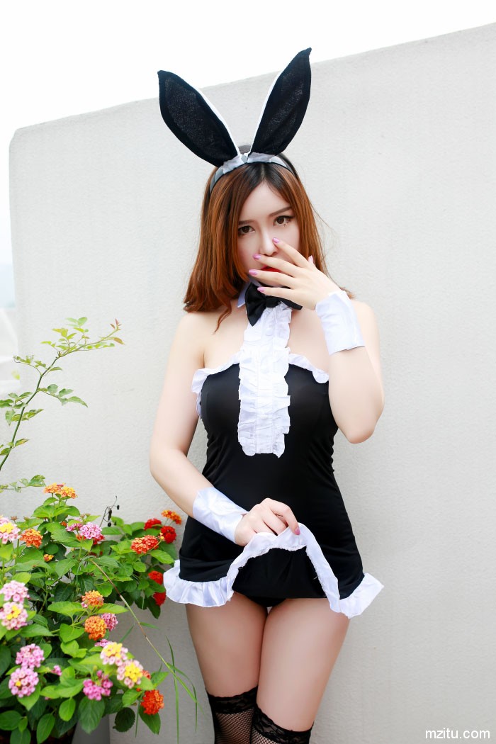 性感天使于姬Una百变制服诱惑 满足男人所有幻想